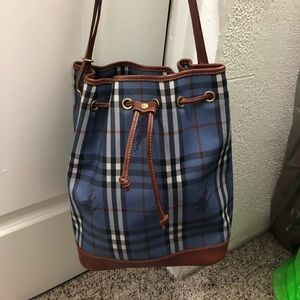 Burberry bucket bag